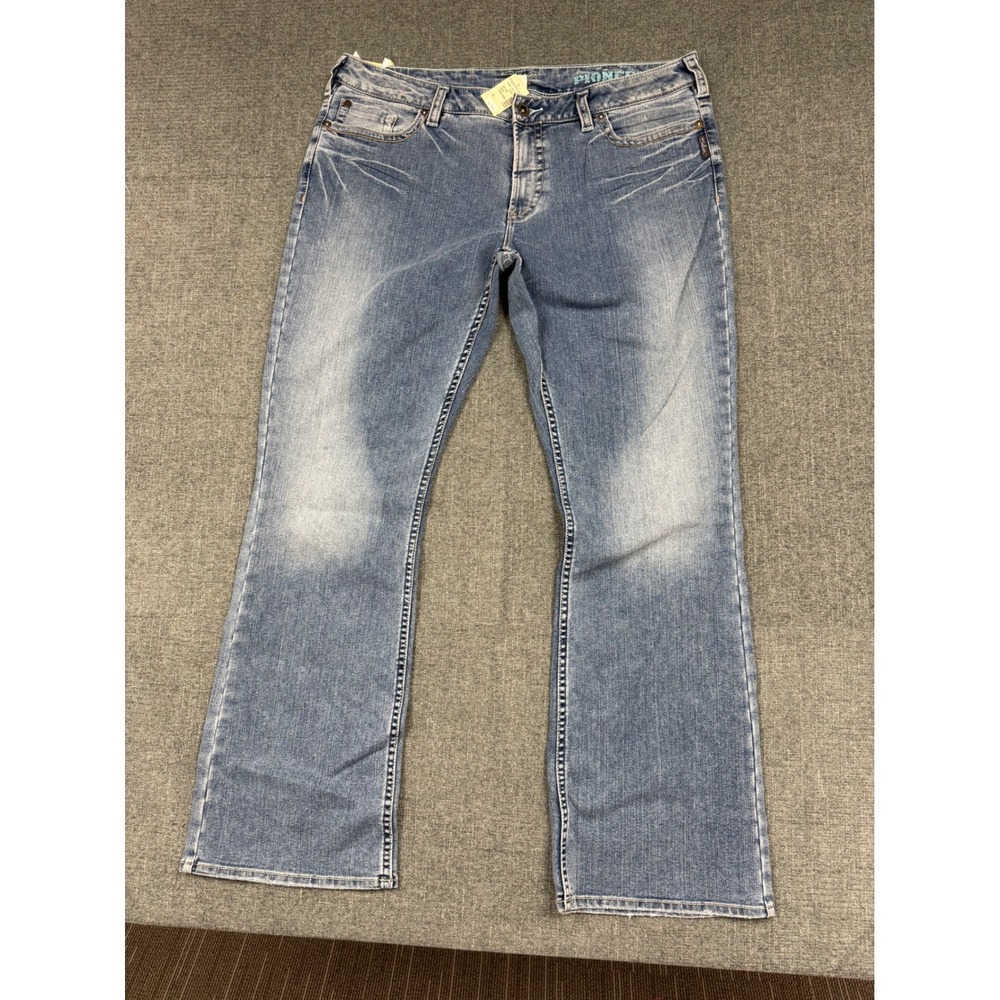 Silver Jeans Pioneer Bootcut Medium Wash Denim Blue Jeans Size 20 L33 NWT